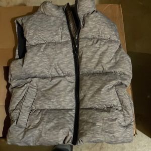 Boys old navy puffer vest